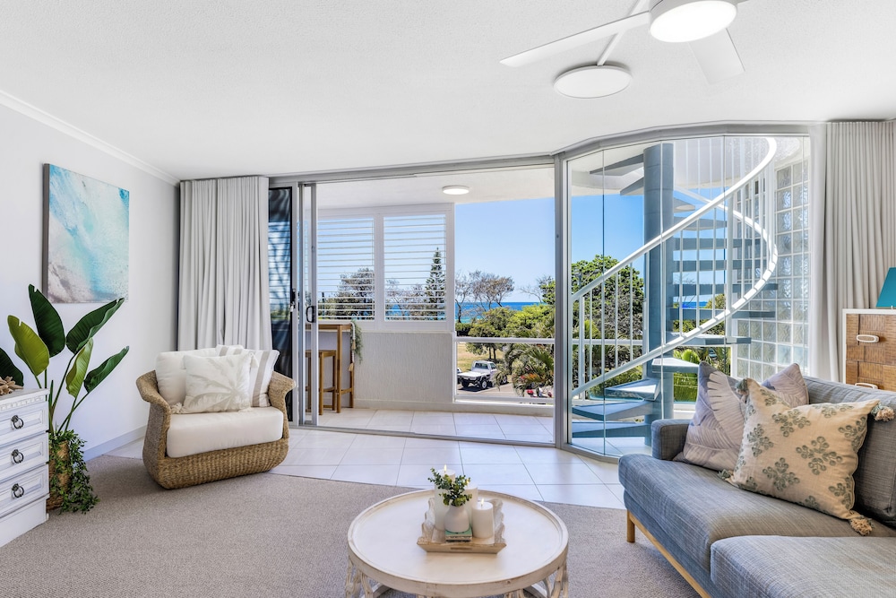 SUNDECK GARDENS 32/47