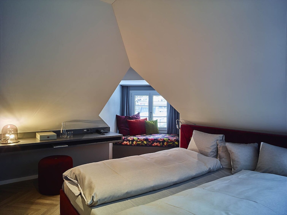 Standard, Double Bed, Small, Attic