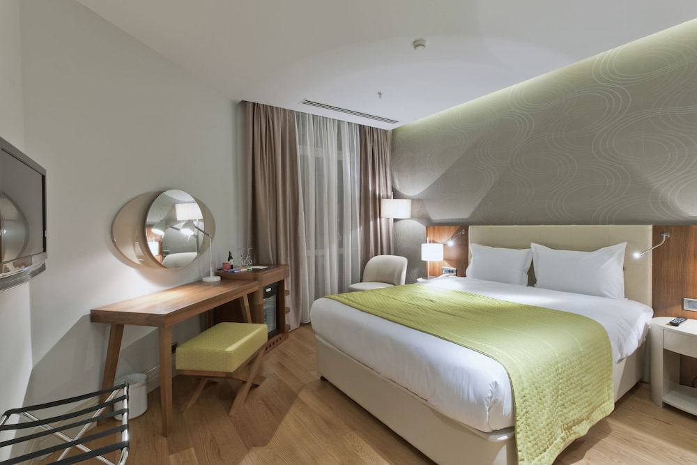 Four Points Flex by Sheraton Istanbul Taksim Square 14/54