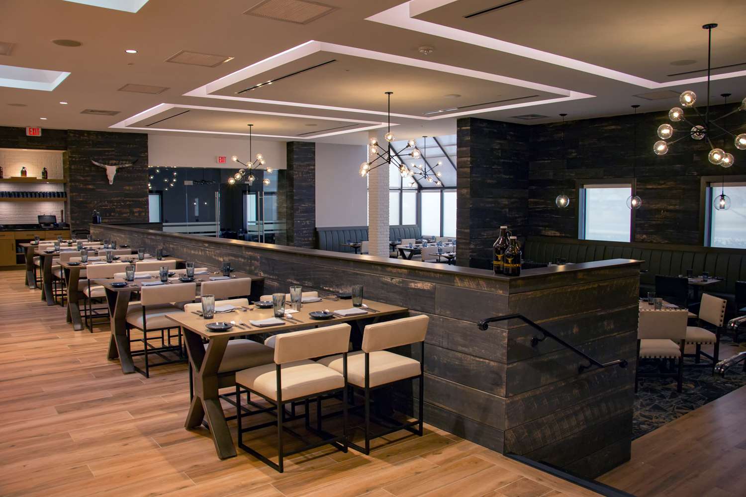 restaurant cafeteria