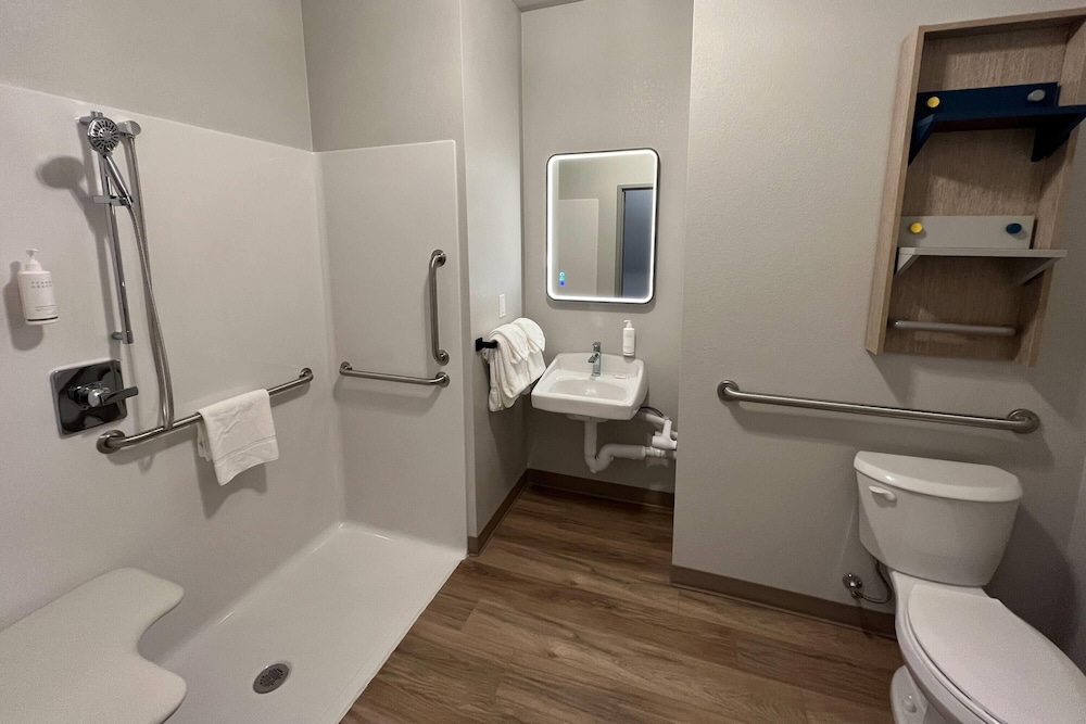 Microtel Inn & Suites by Wyndham Tooele 46/46