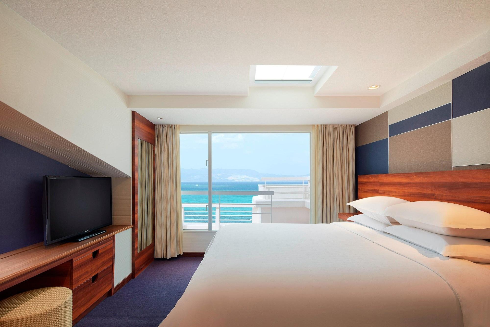 Tower, Ocean, Suite, King Bed, Ocean View, High Floor