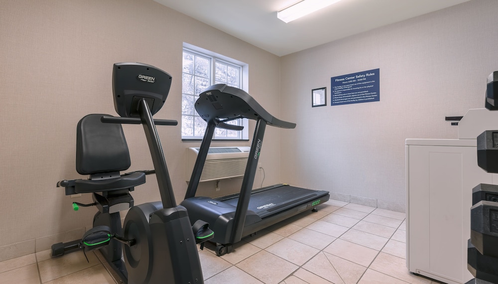 Cobblestone Inn & Suites Durand 34/45