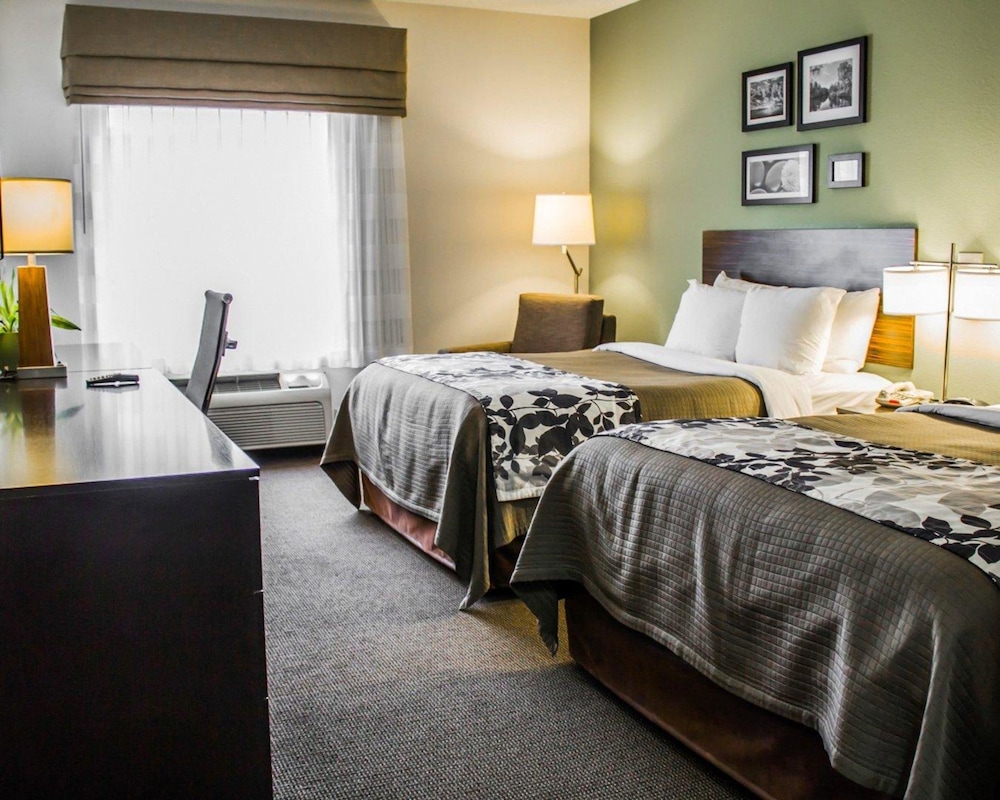 Express Inn & Suites 13/40