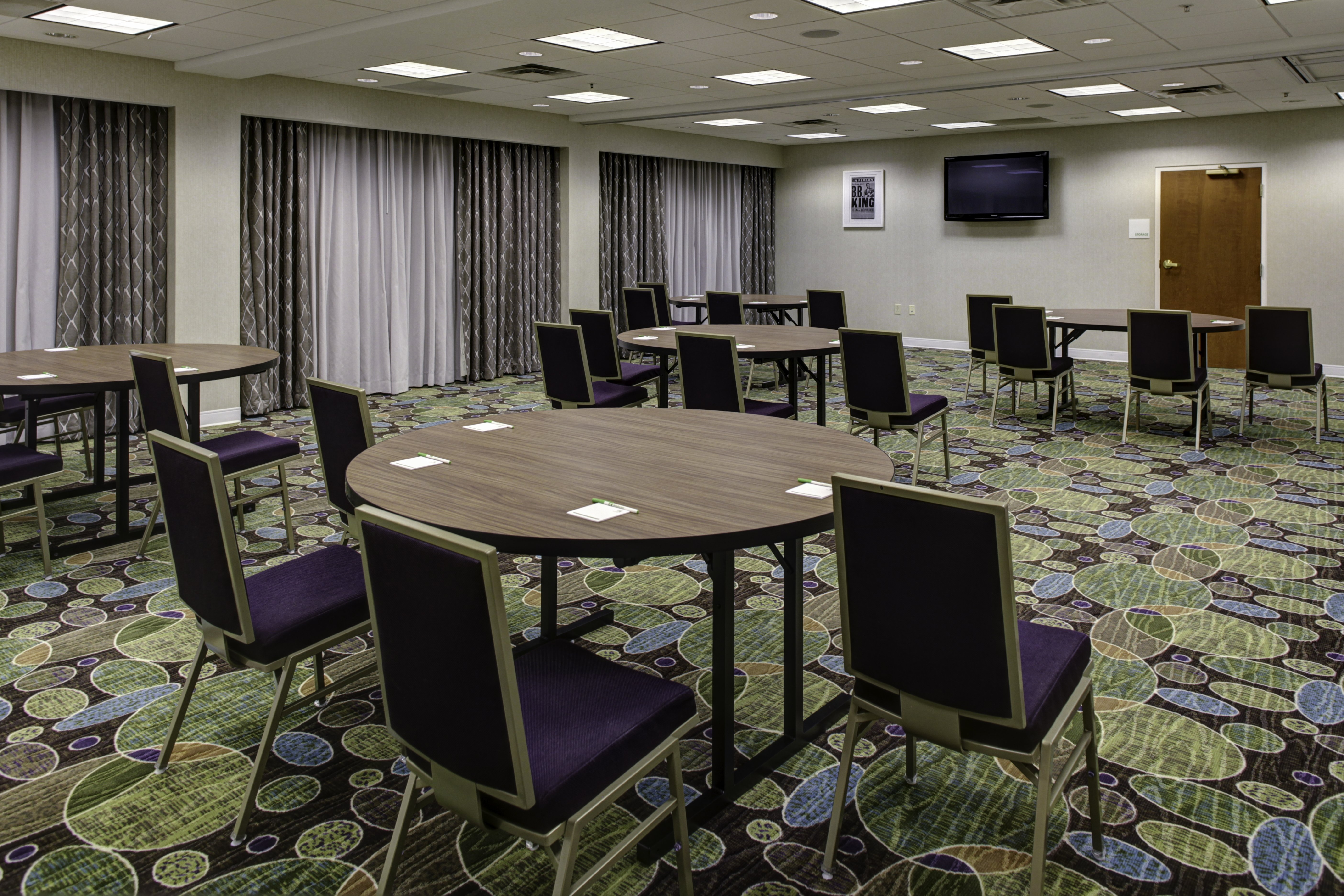 HOLIDAY INN FRANKLIN - COOL SPRINGS 50/64