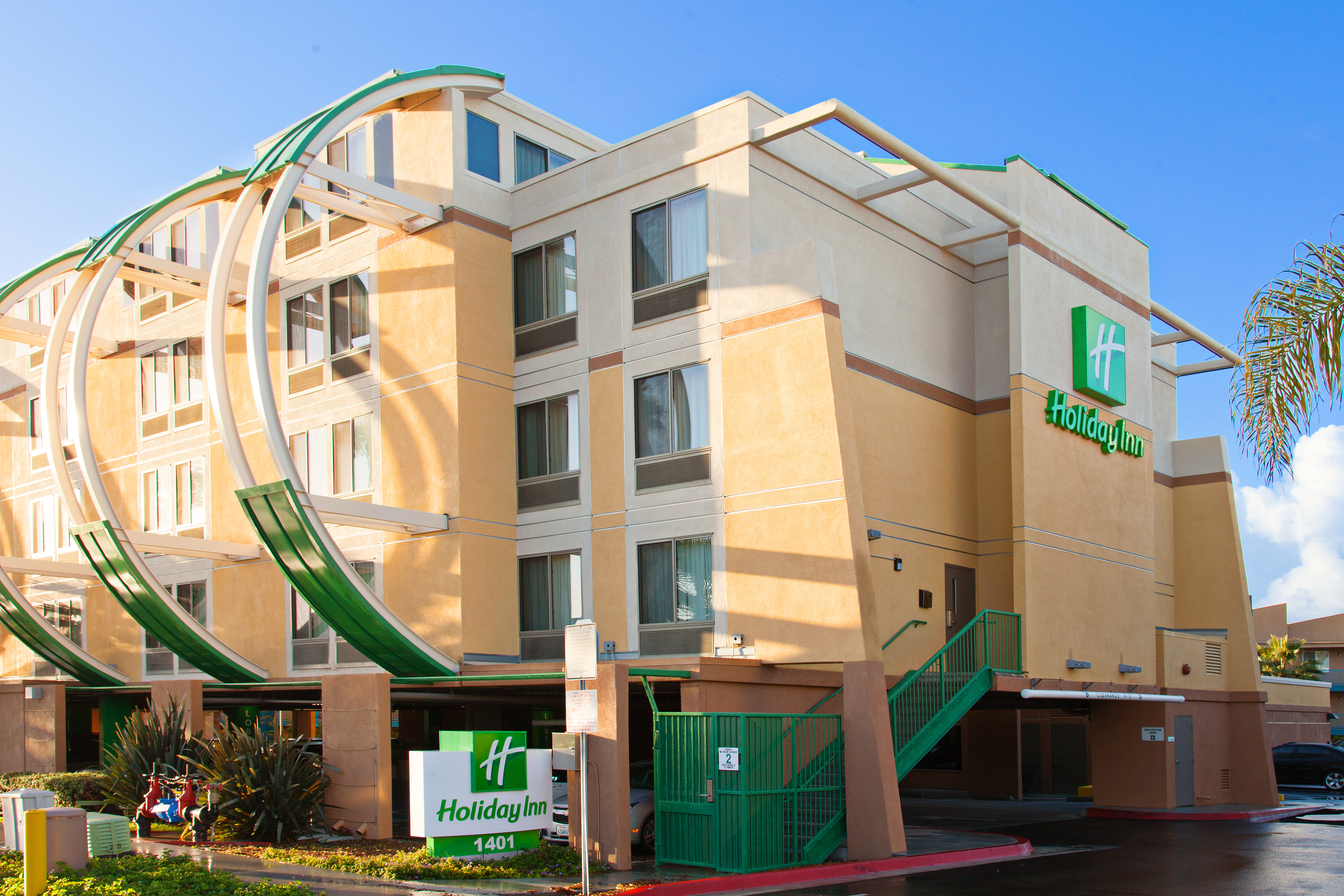 Holiday Inn Oceanside Camp Pendleton Area 7/41