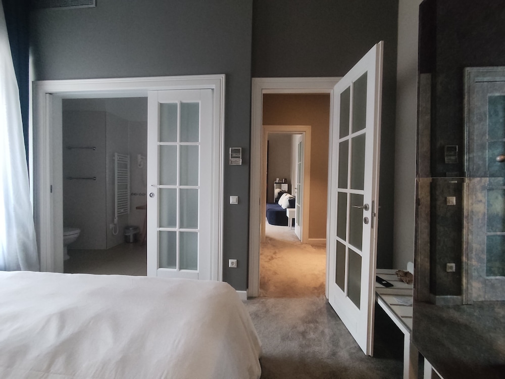 Junior Suite, Twin Beds, Sea View 3/5