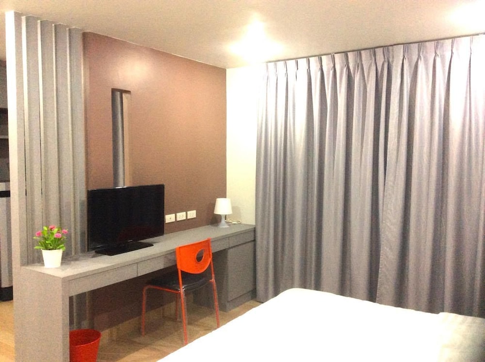 Aparthotel Live At Home Sukhumvit 105 36/44