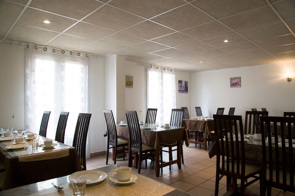 The Originals City Hotel Le Lion Dorr Chinon Inter Hotel 54/76