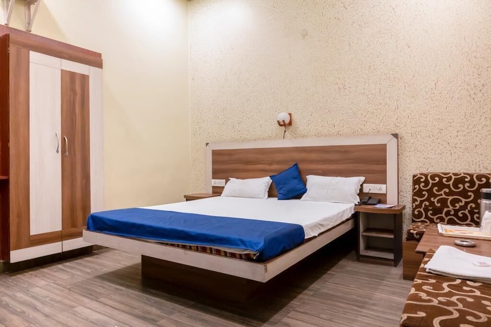 HOTEL PRAYAG 18/55