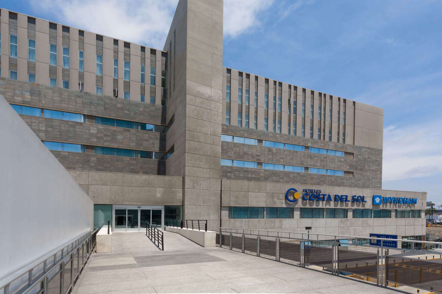 Wyndham Costa del Sol Lima Airport 60/62