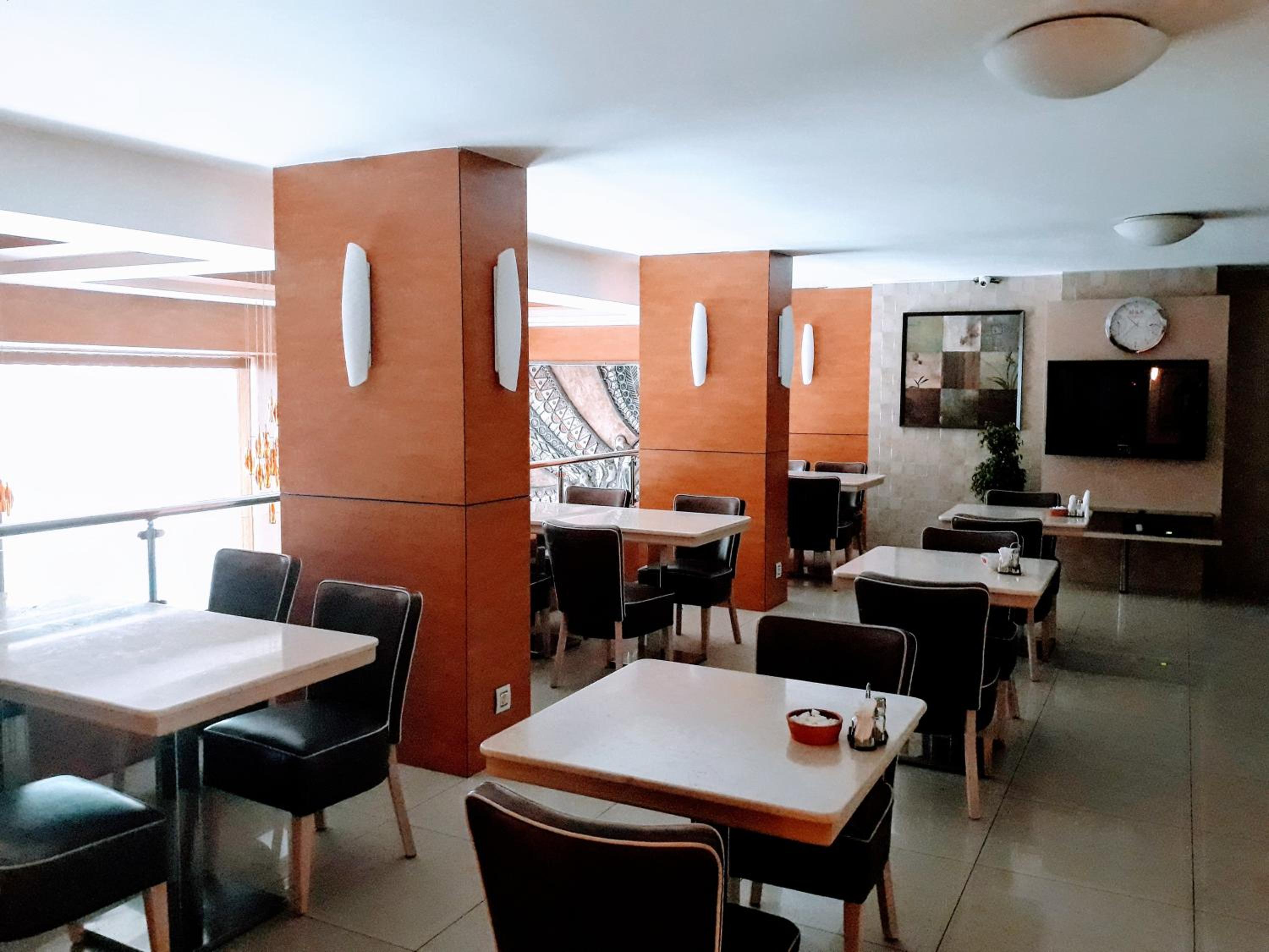 Merdan Hotel 37/48
