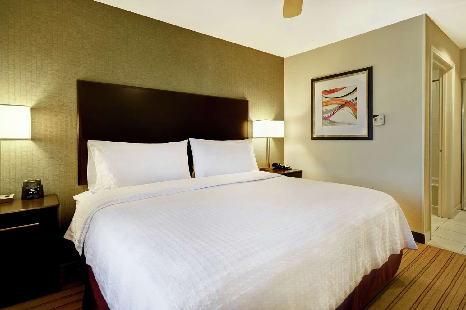 2 Bedrooms, Suite, Bathtub