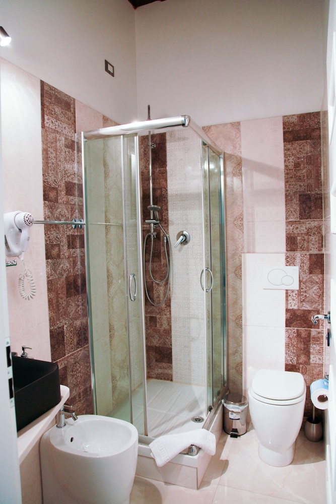 Navona Nice Room 24/25