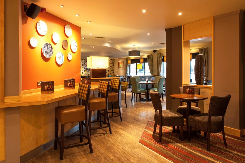 Premier Inn East Midlands Airport 27/42