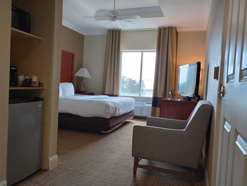 Northwest Expressway Hotel Oklahoma 12/31
