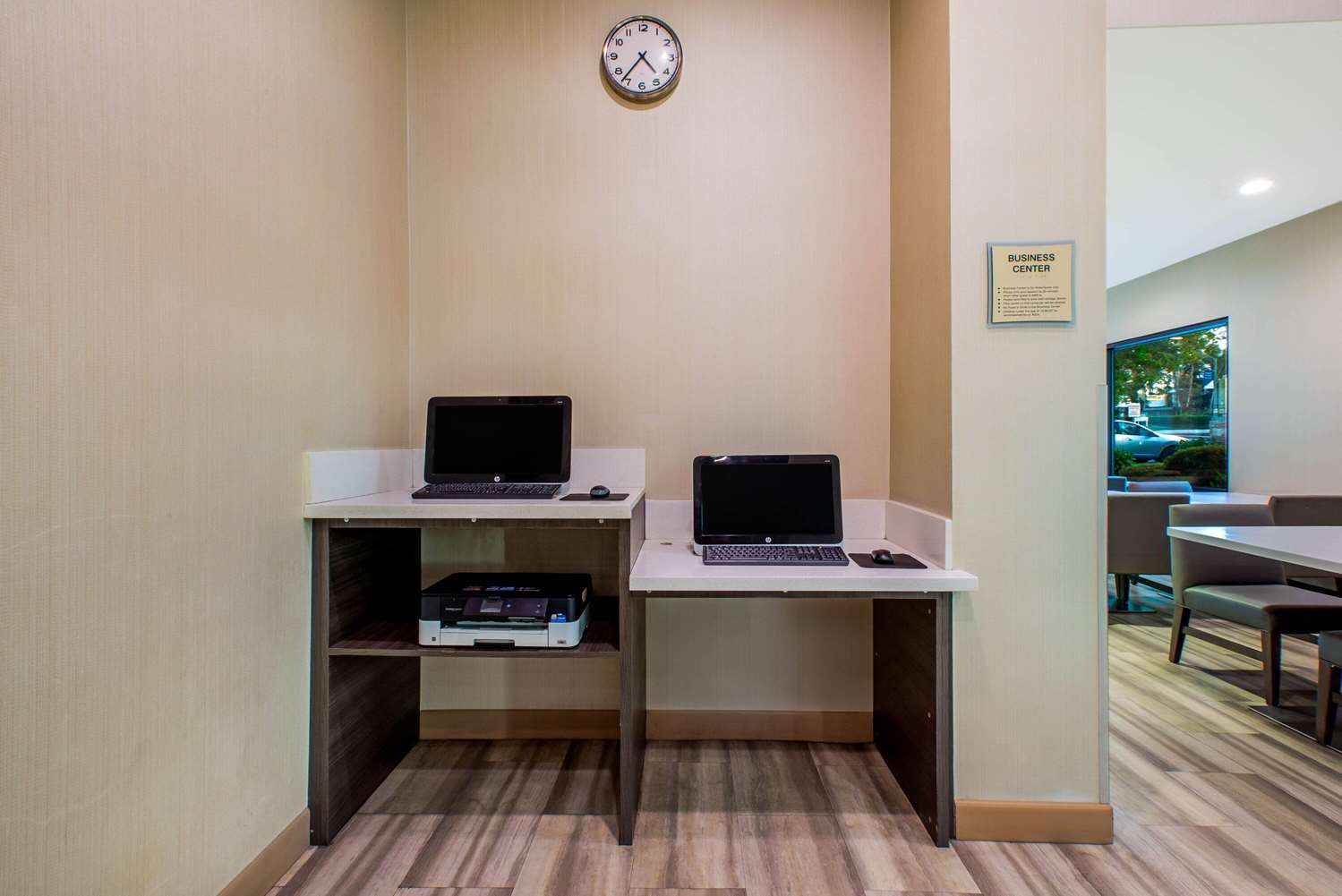 La Quinta Inn & Suites By Wyndham Pomona 40/52