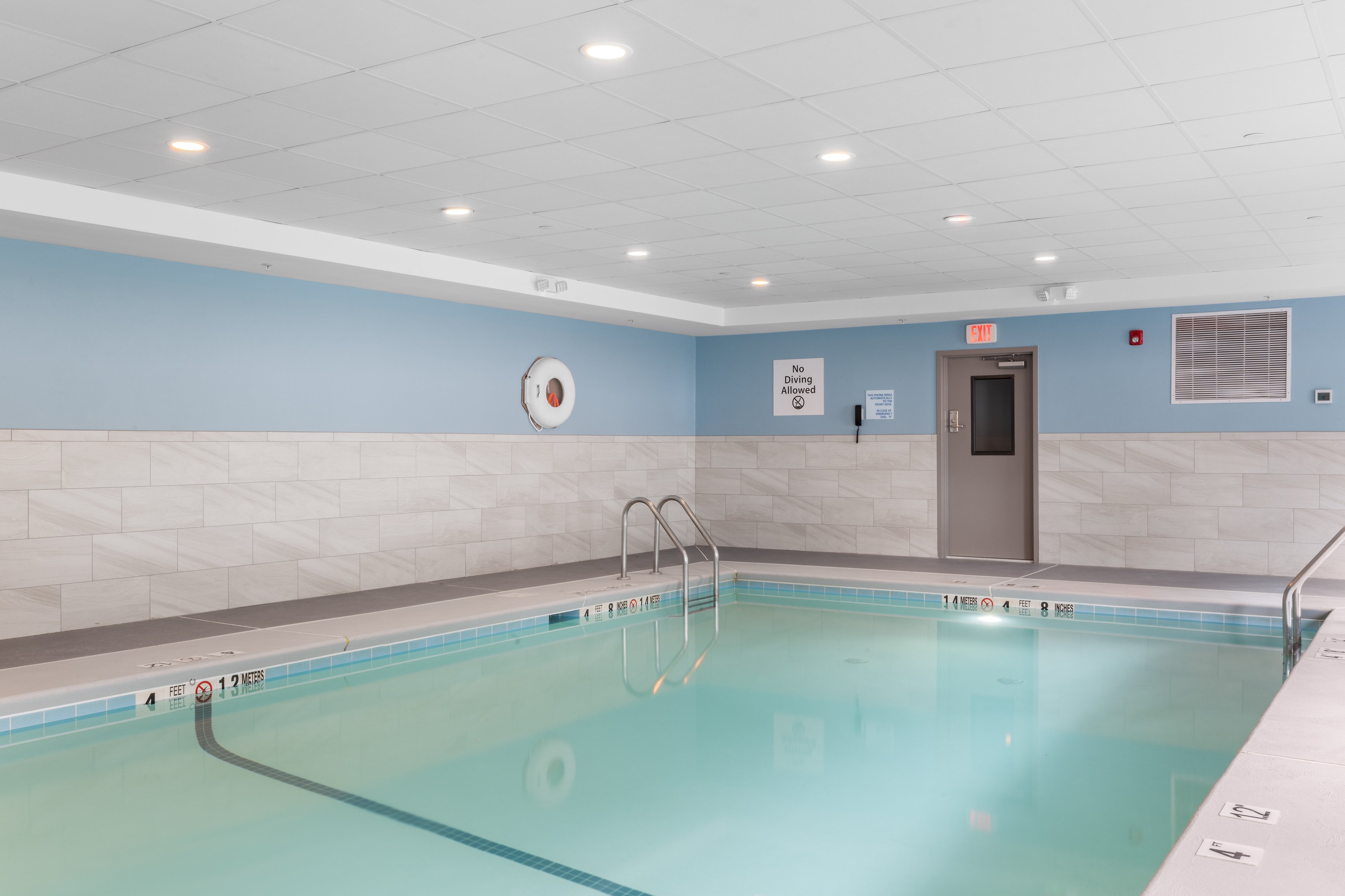 Holiday Inn Express Newington 26/50