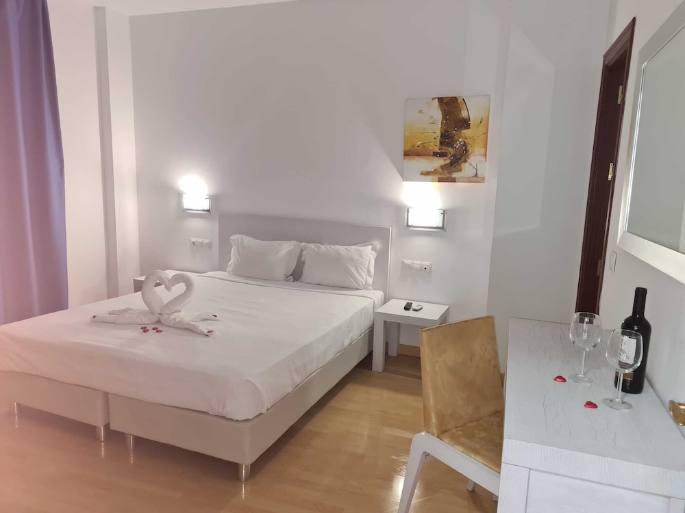 Hotel Trafalgar 16/42