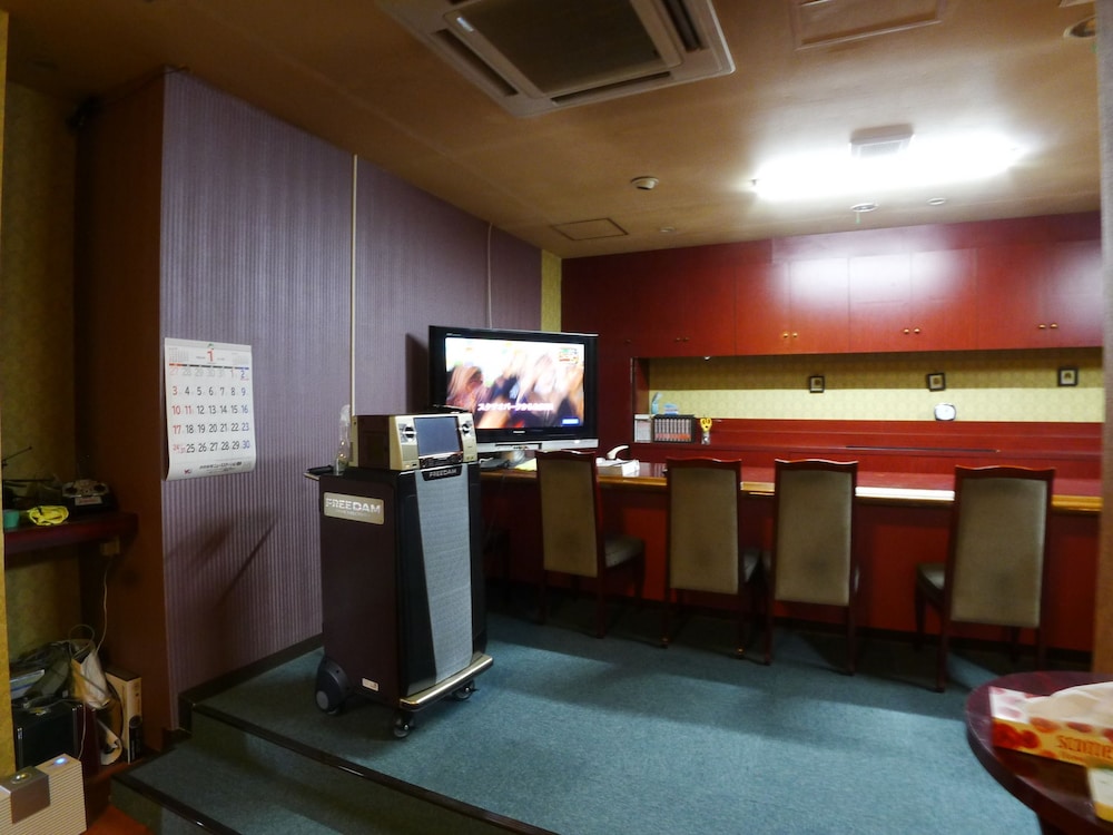 New Makomo Hotel 6/61