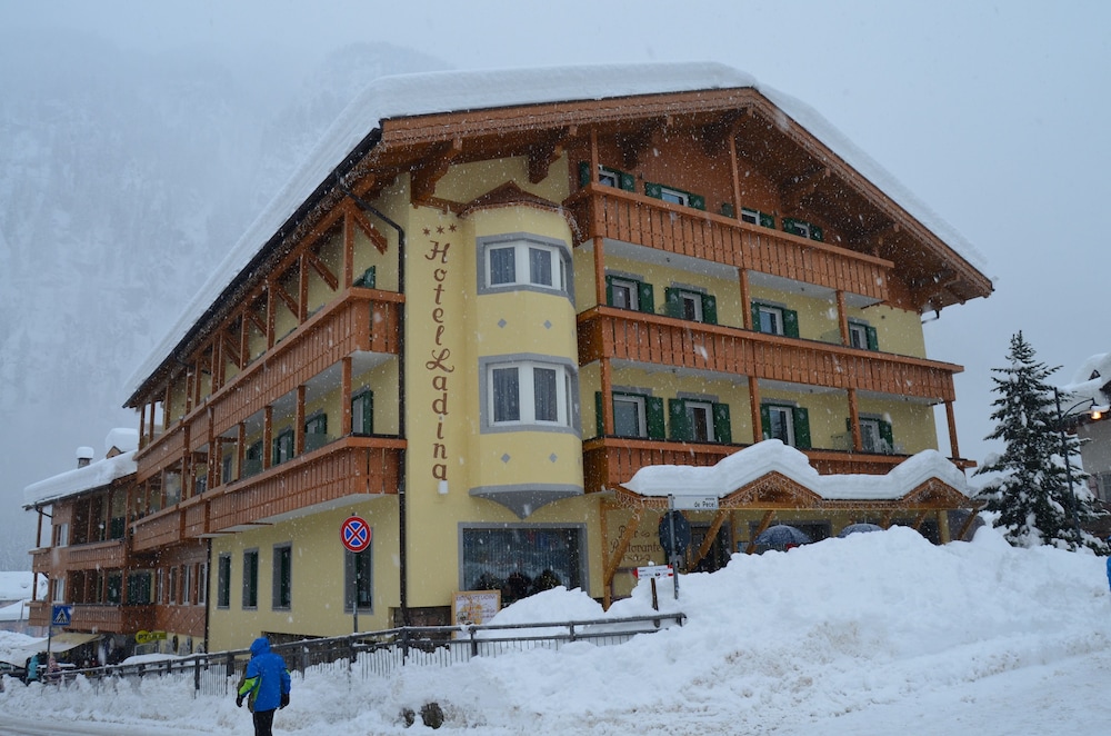 HOTEL LADINA 5/56