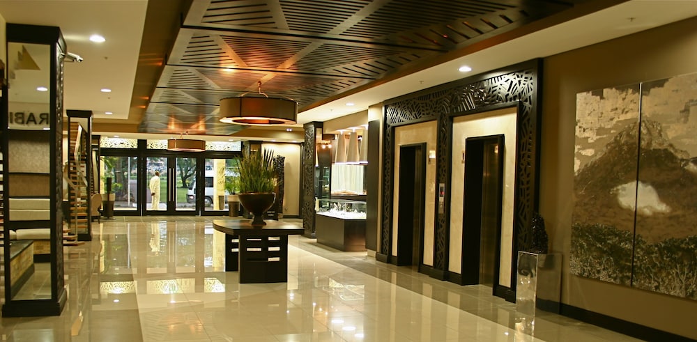 Mount Meru Hotel 10/72