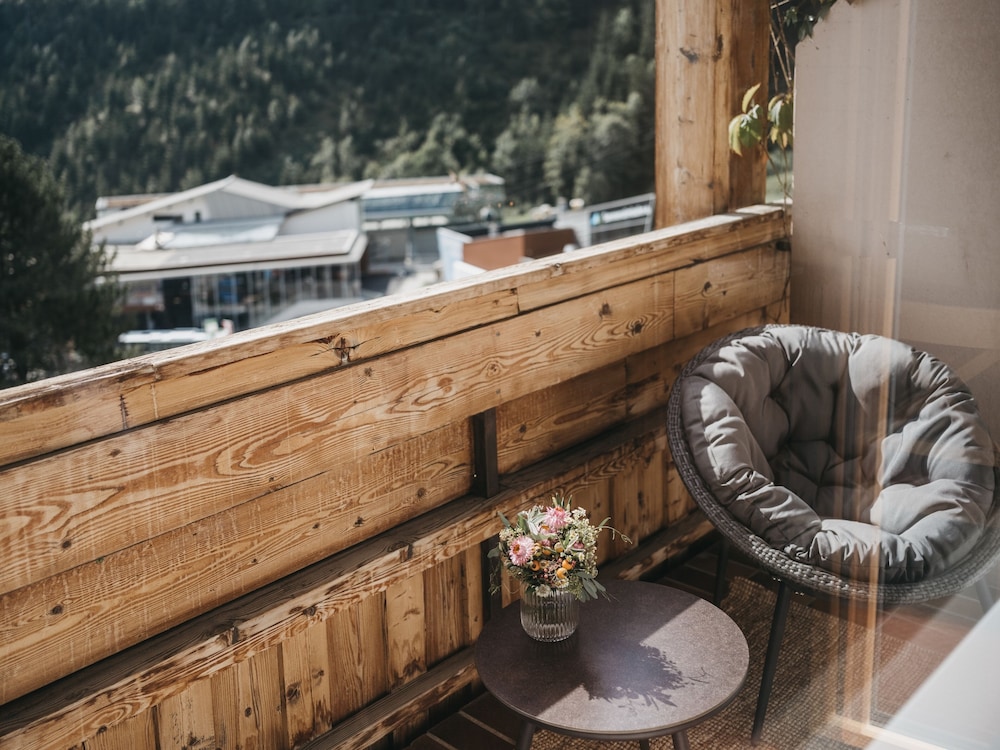 Alpine Resorthotel Schwebebahn 43/59