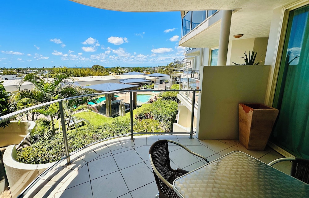 CALOUNDRA CENTRAL APARTMENT HOTEL 45/68
