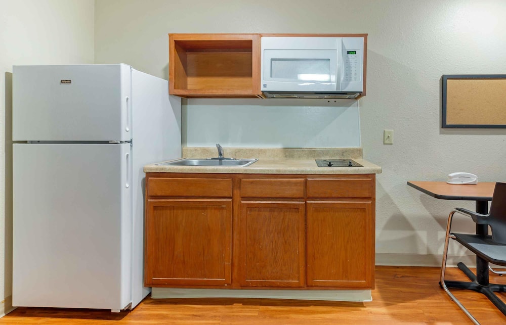 Extended Stay America Select Suites Atlanta Chamblee 42/53
