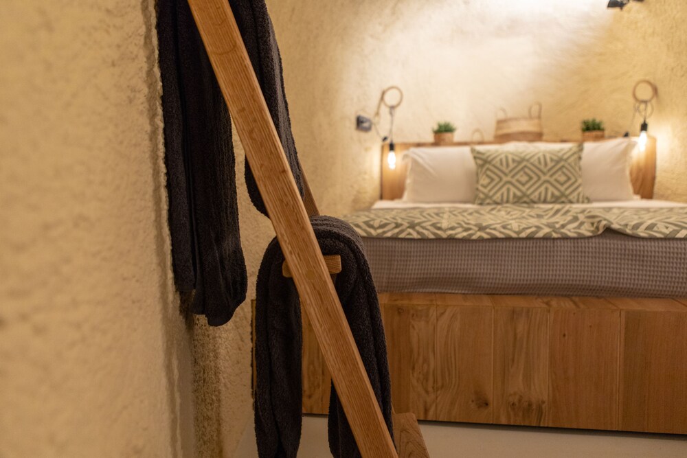 Nalas Cave Suite - Adults Only 47/50