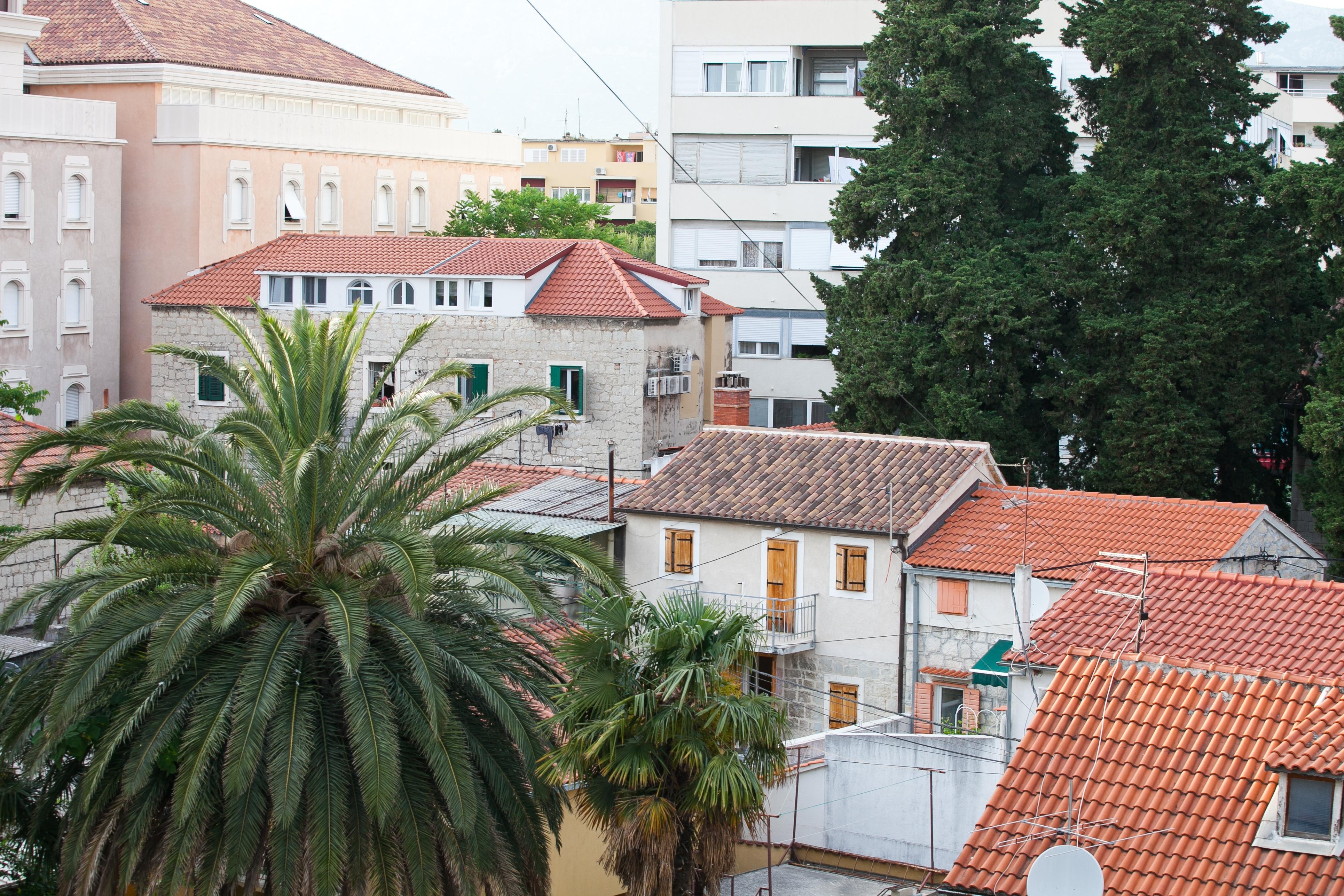 Apartments 4 You Split 52/74