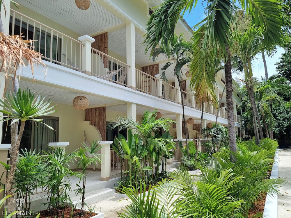 Elephant Beach Club & Resort Samui 5/50
