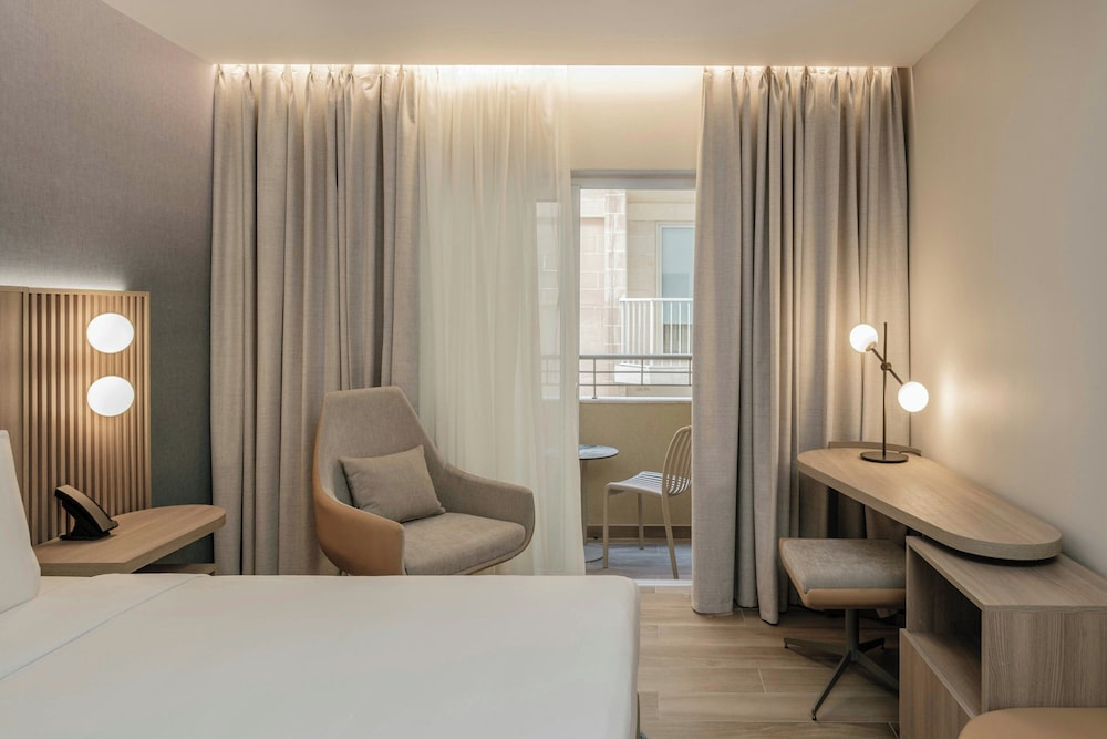 Courtyard by Marriott Sliema 9/50