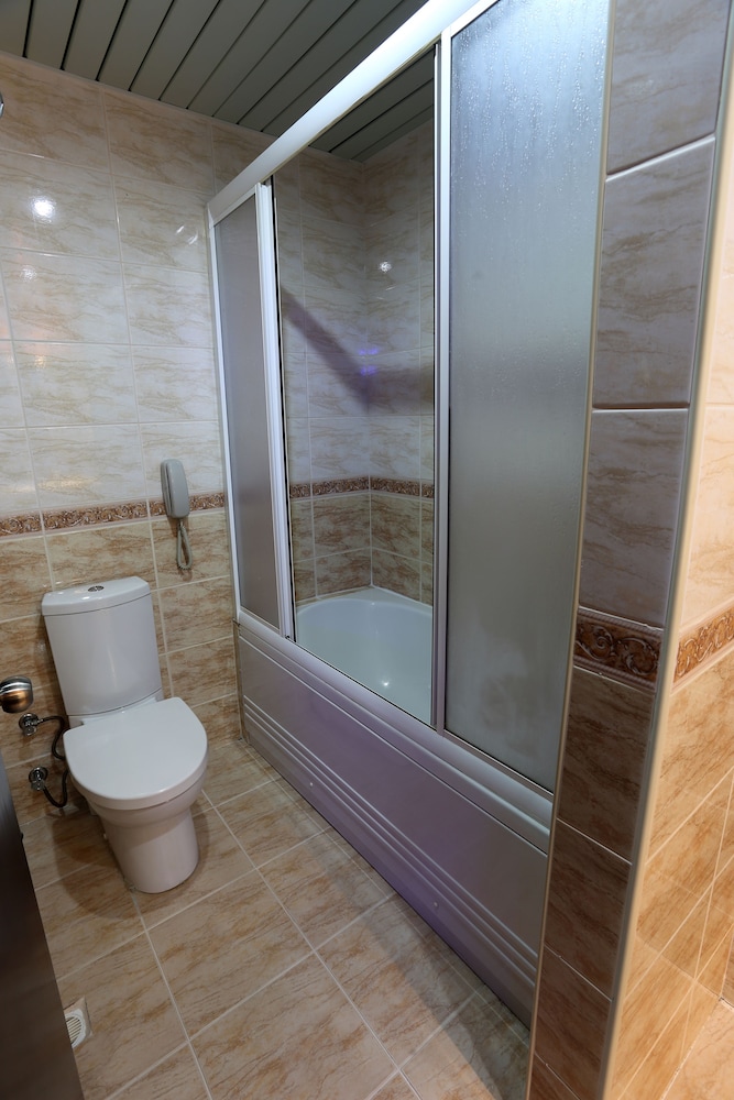 Eser Diamond Hotel & Convention Center 30/32