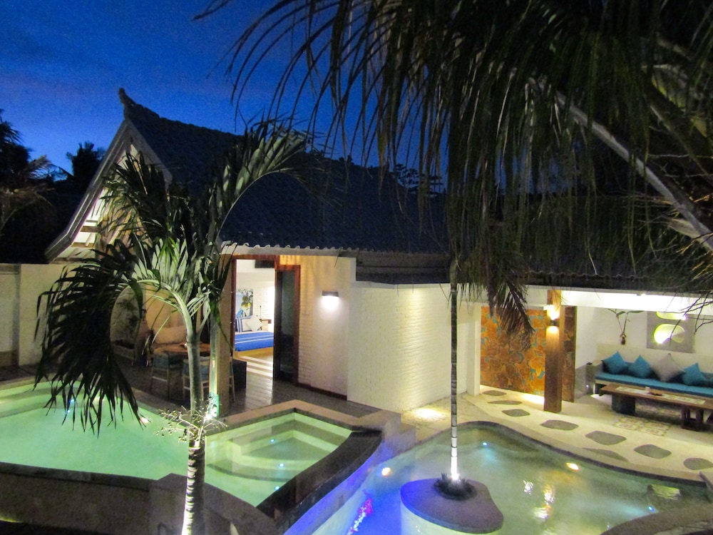 The White Key Luxury Villas 21/39