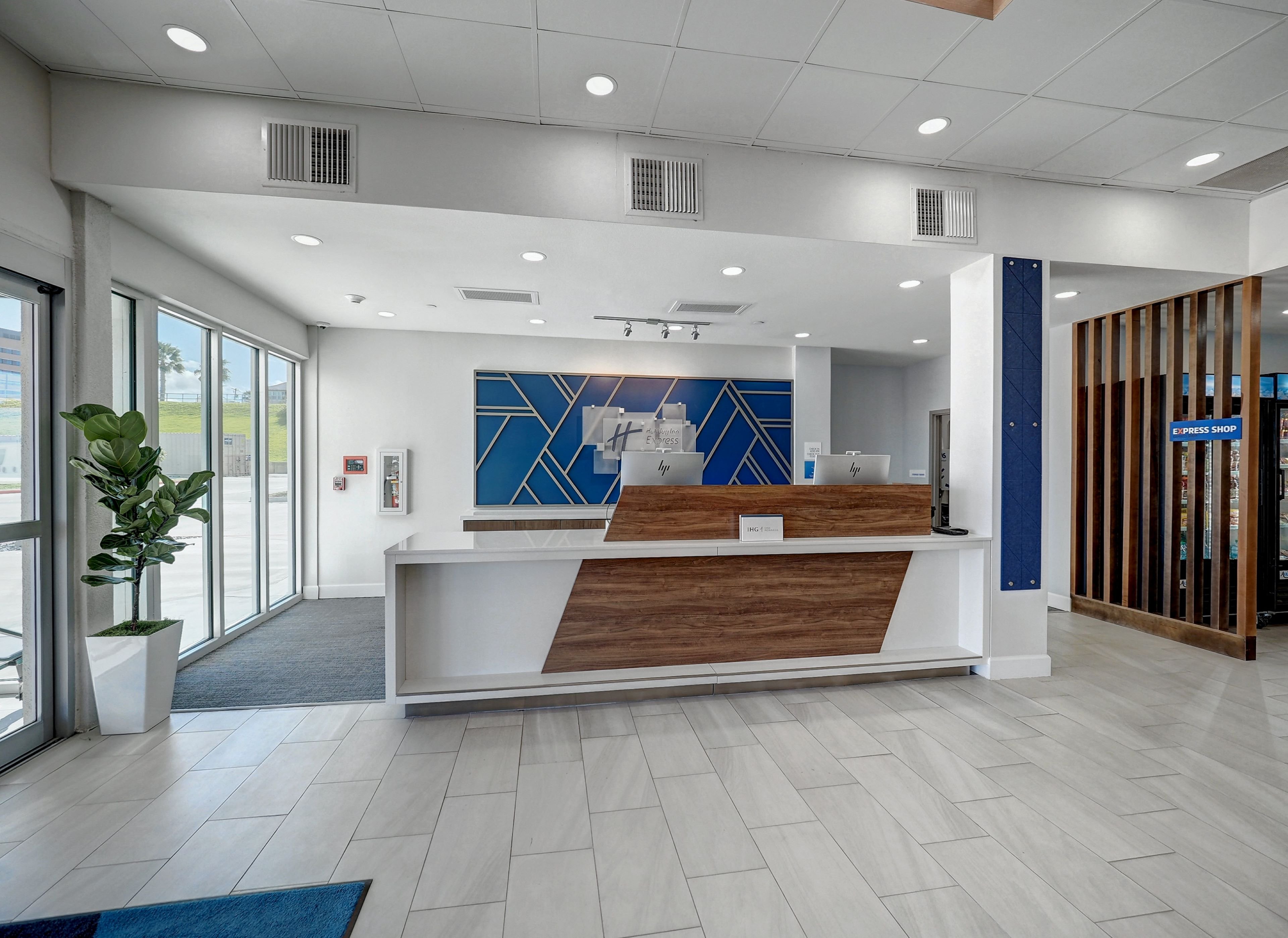 Holiday Inn Express Corpus Christi - Beachfront, an IHG Hotel 9/50