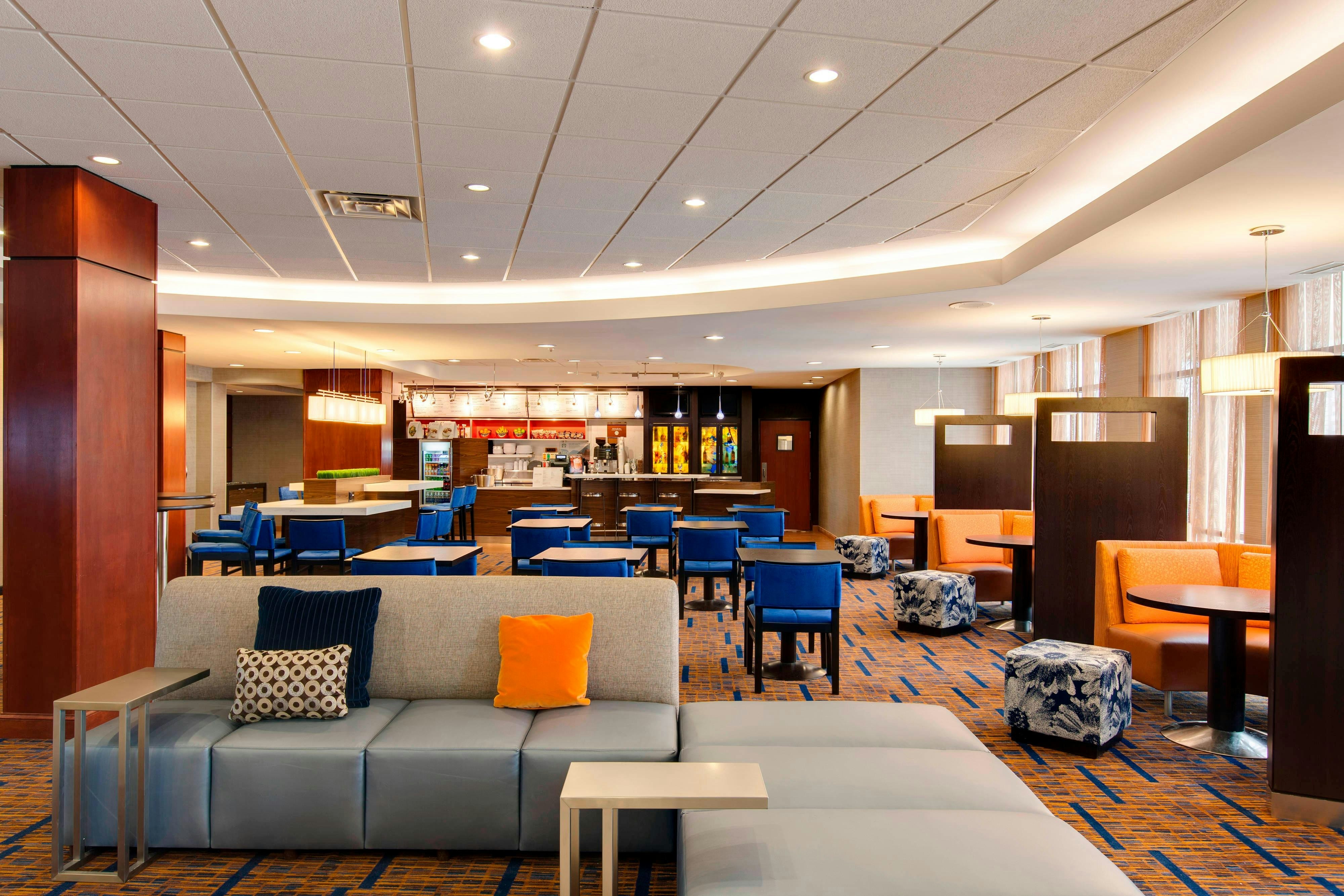 Courtyard by Marriott Chicago Schaumburg/Woodfield Mall 8/14