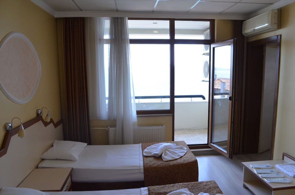 STANDARD, TWIN BEDS