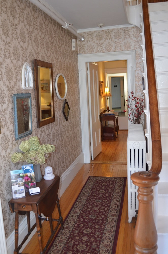Benjamin F Packard House Bed and Breakfast 5/47