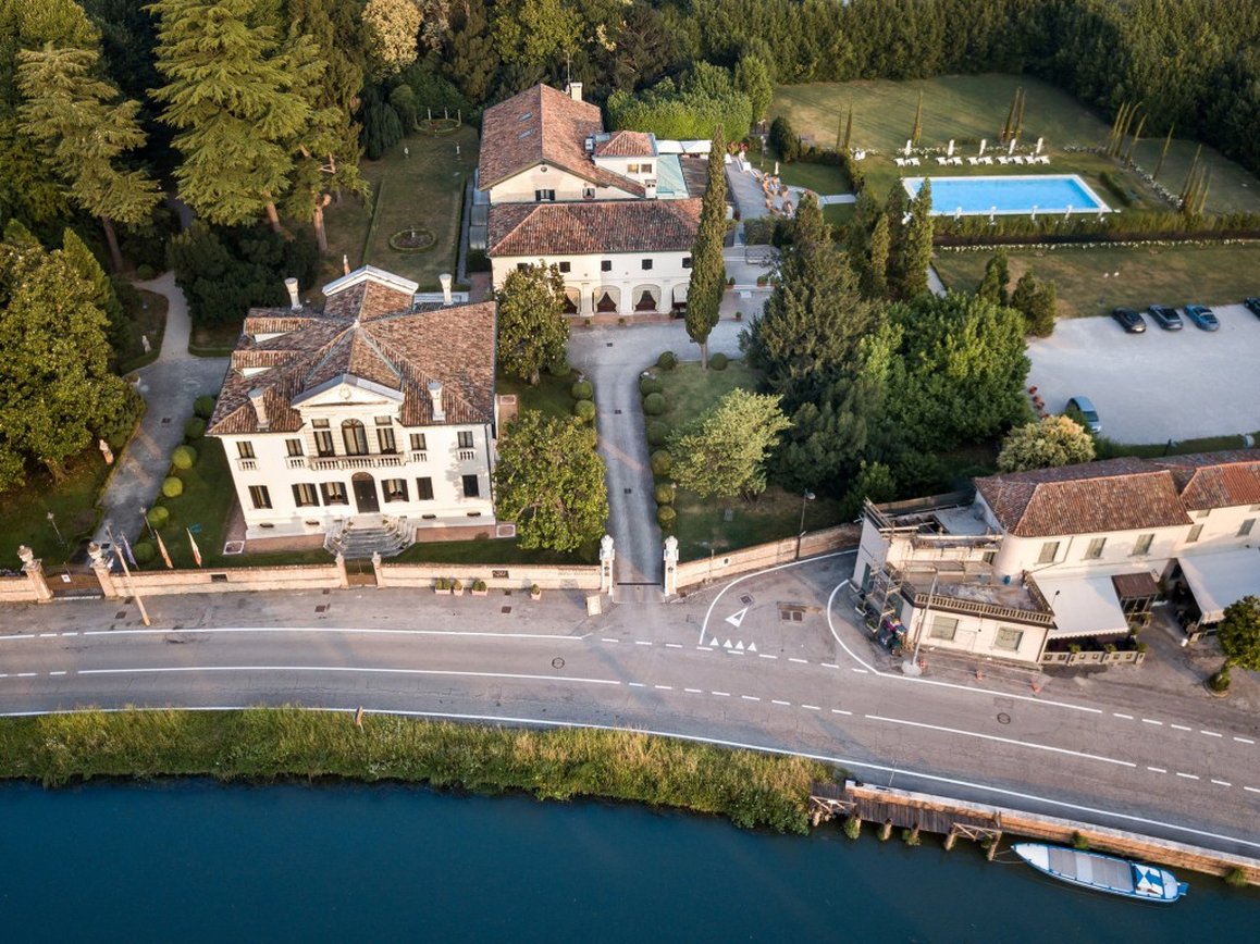 Villa Franceschi Hotel 18/23