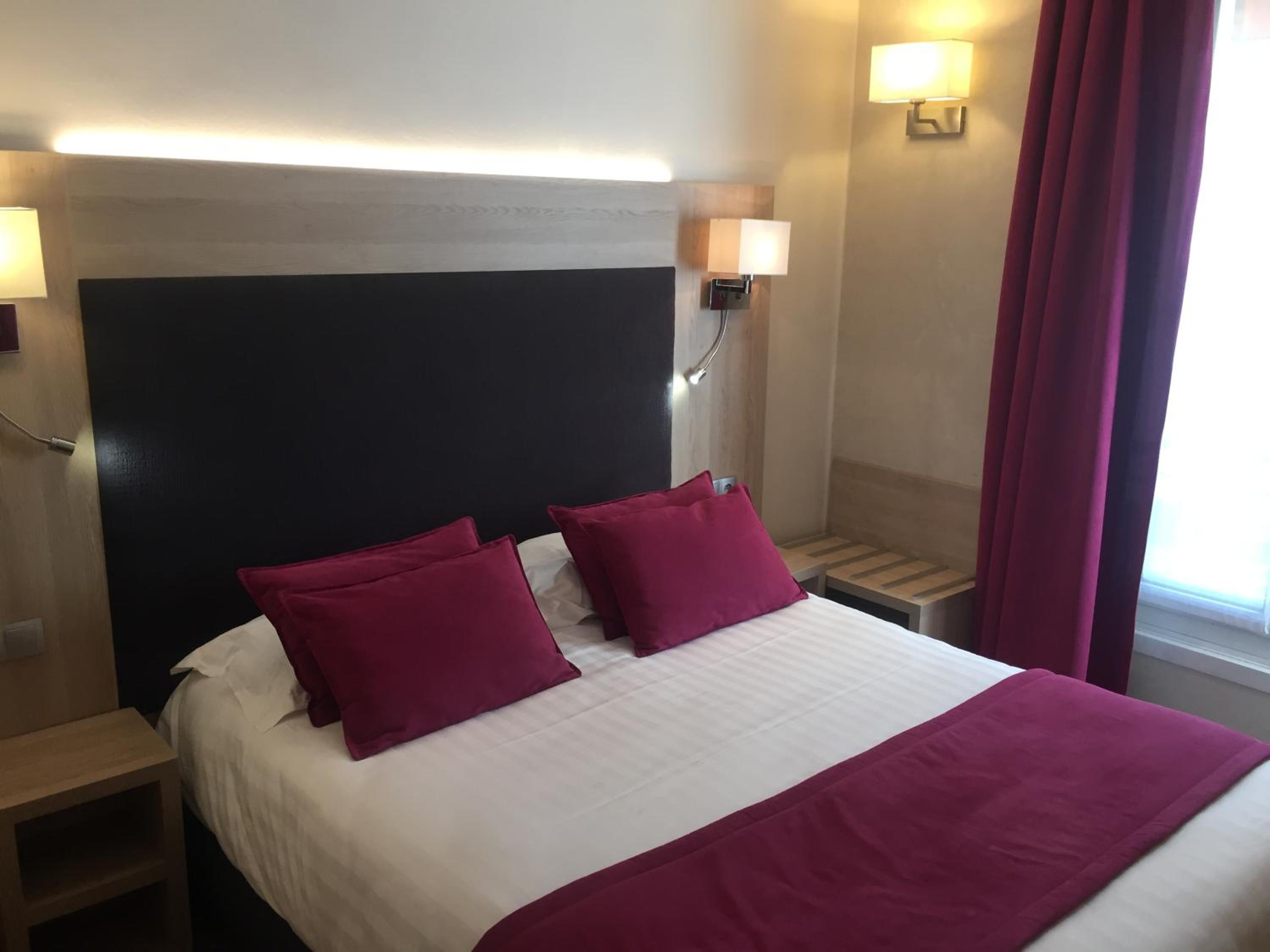 Room, Double Bed