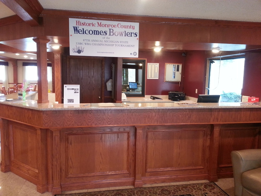 Days Inn & Suites by Wyndham Monroe 4/26