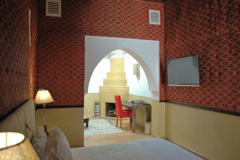 Riad Charai 15/77
