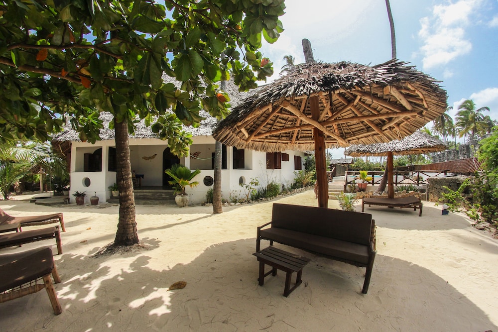 Kipepeo Lodge 19/21
