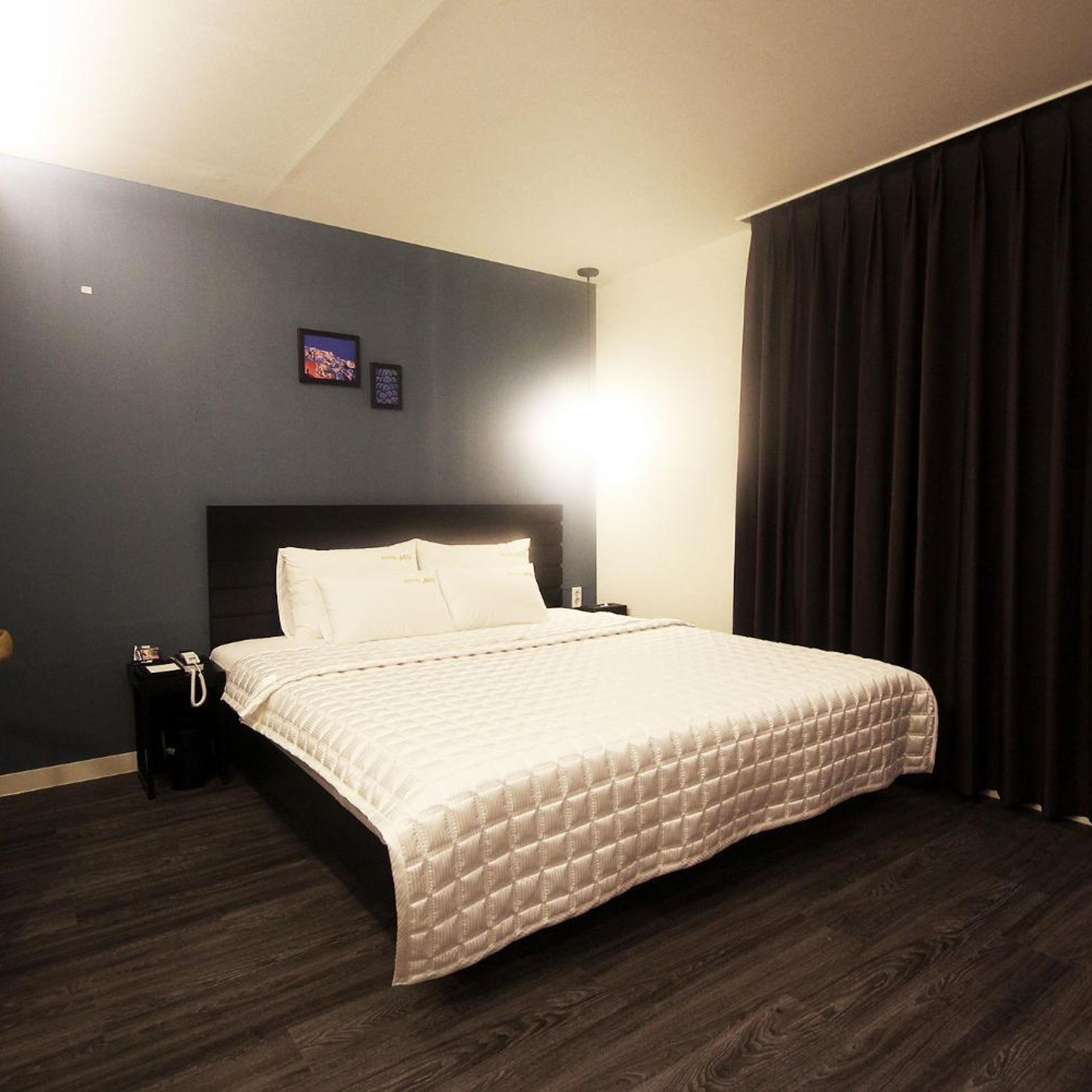 Standard, Double Bed