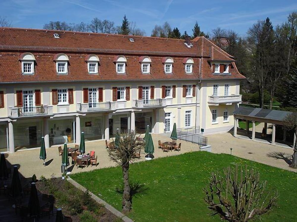 Sante Royale Hotel 59/65