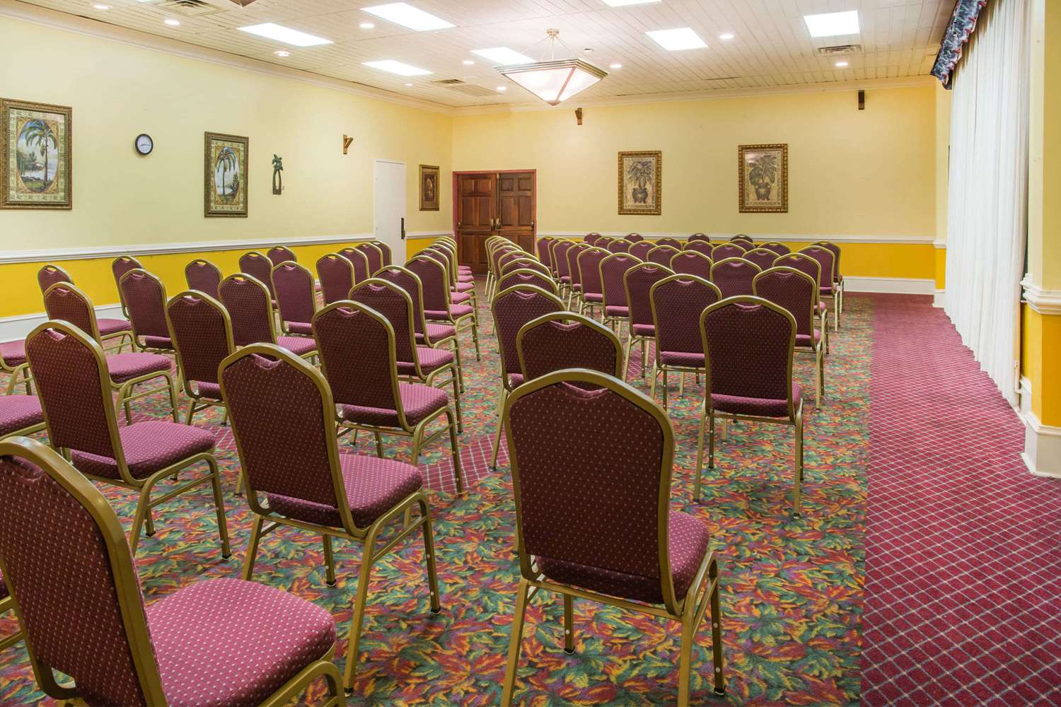 Ramada by Wyndham Wytheville 8/10