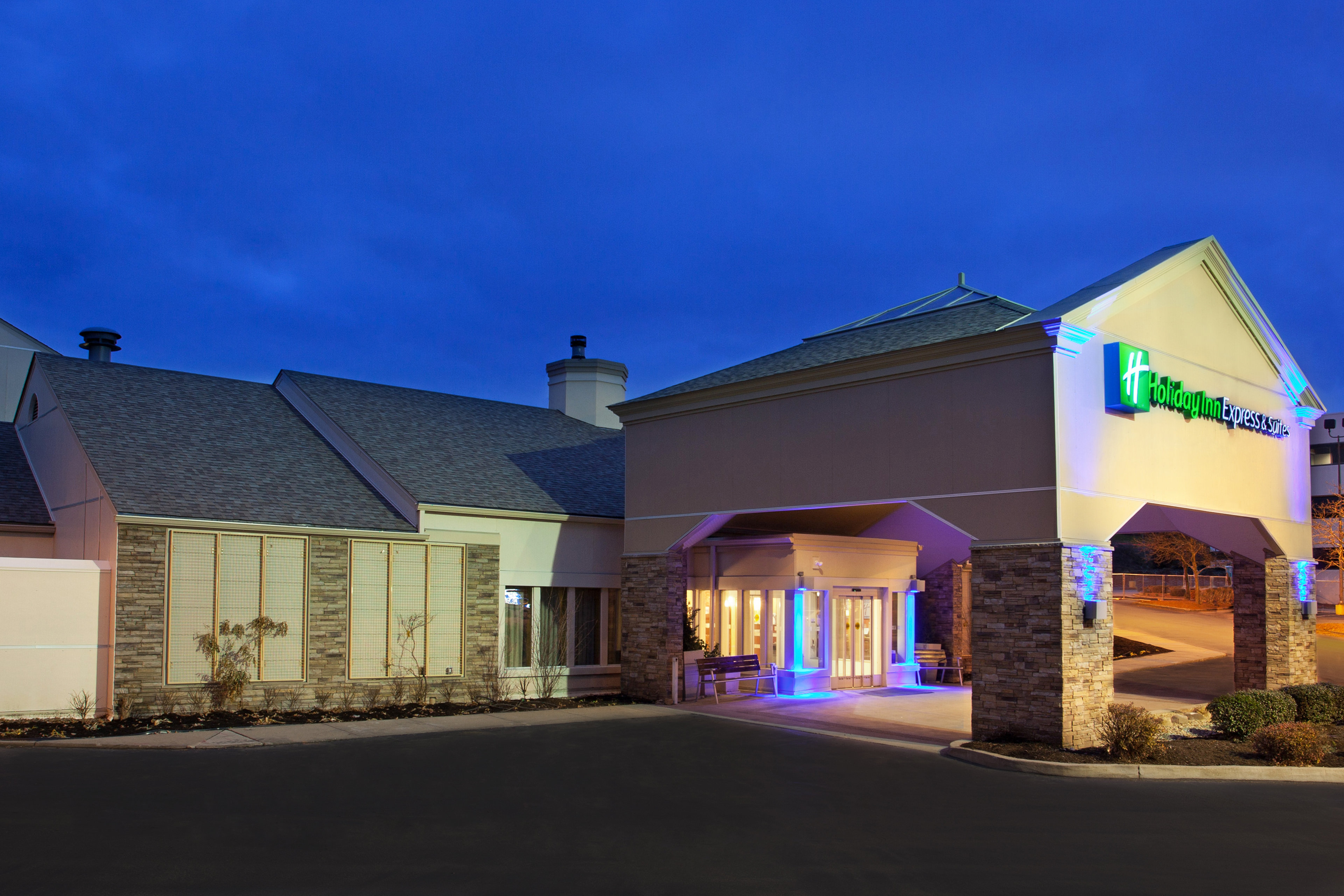 Holiday Inn Express Hotel And Suites Pittsburgh Airport 2/64