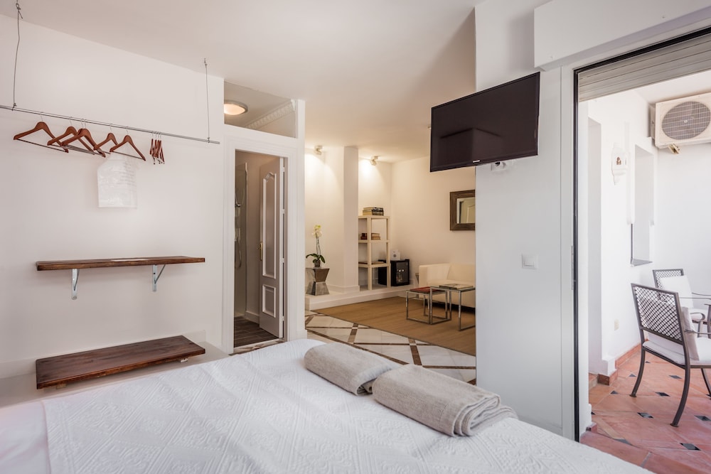 Molo 44 Suites Puerto Banus 32/85