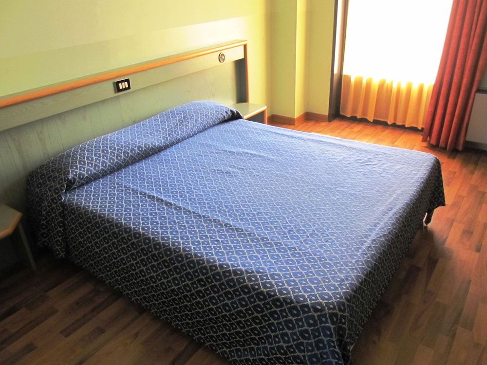 Albergo Orzihotel 6/30